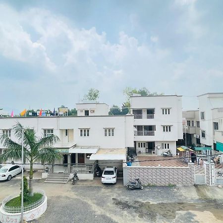 Hotel Rajdhani And Guest House Gujarat - Best Family Hotel In Halol Near Pavagadh And Halol Gidc Екстериор снимка