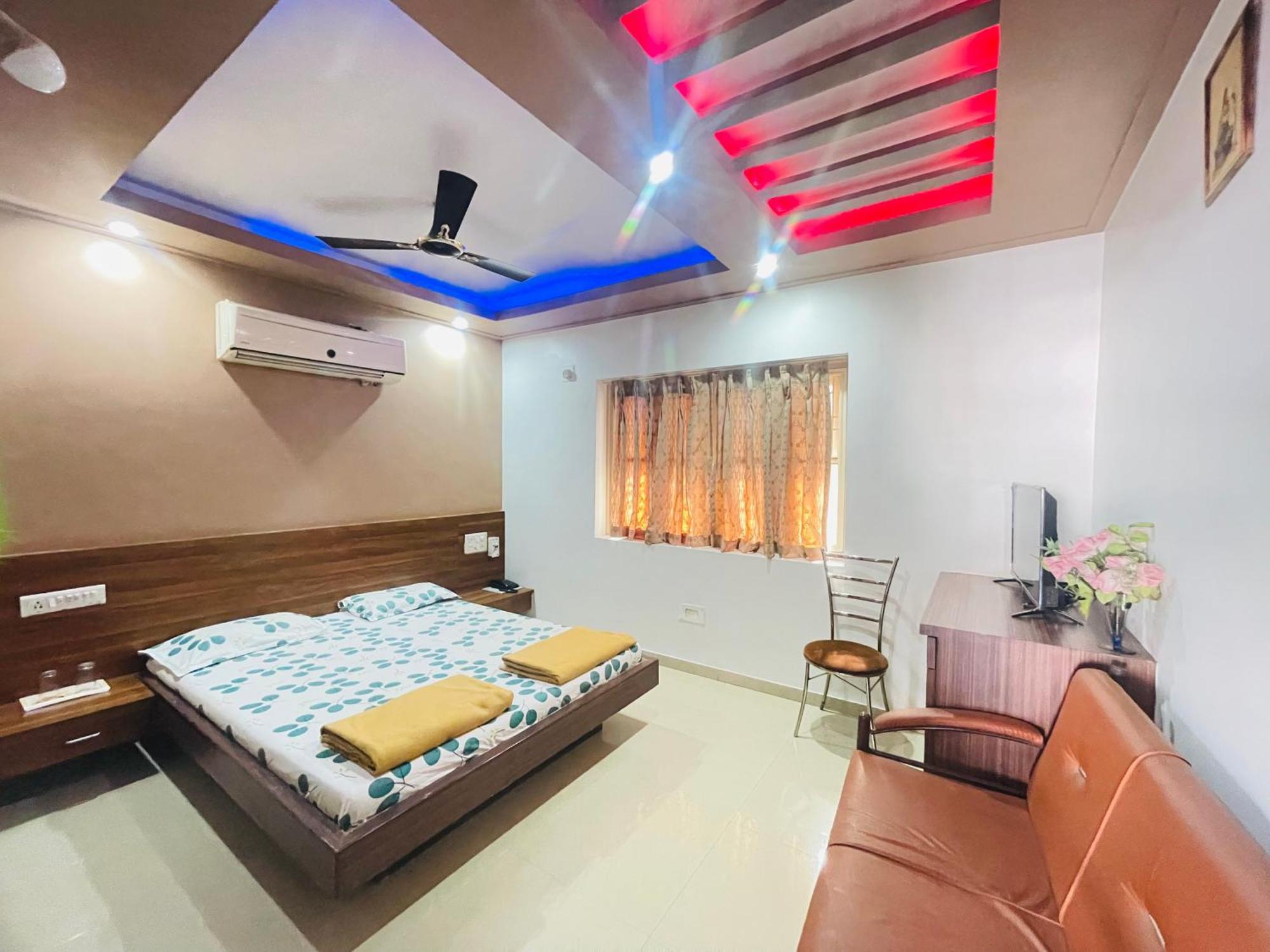 Hotel Rajdhani And Guest House Gujarat - Best Family Hotel In Halol Near Pavagadh And Halol Gidc Екстериор снимка